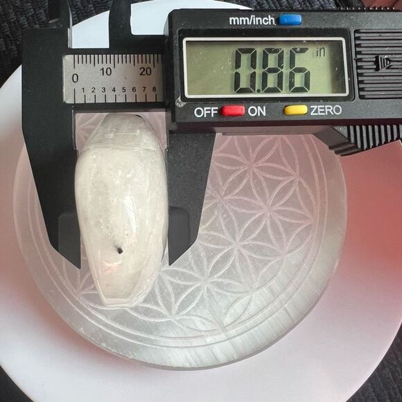 Black Rutilated Quartz Heart Carving‎ (#1) - Picture 9 of 11